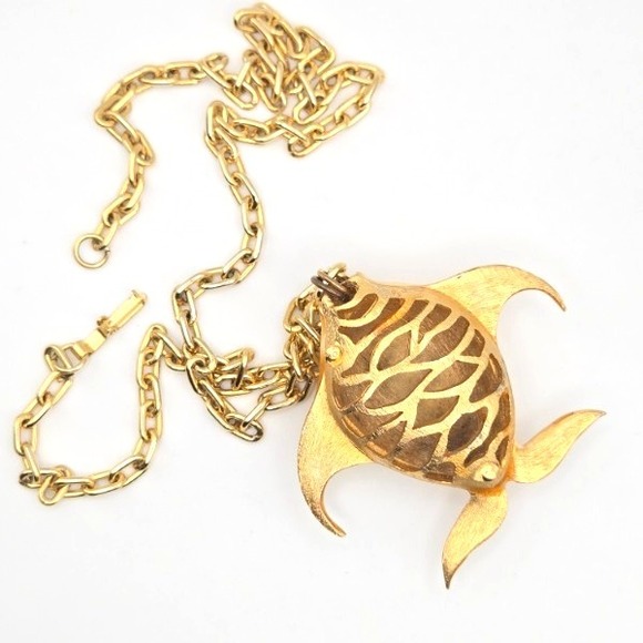 Vintage Fish Pendant Necklace Gold Tone Enamel Charm 22 inch Oval Link Chain - Picture 4 of 5